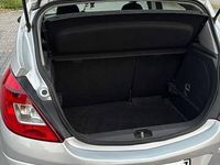 Używany Opel Corsa 2007 Srebrny Hatchback