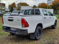 używany Toyota HiLux 1.4dm 150KM 2021r. 110 702km