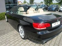 używany BMW 320 Cabriolet 2dm 170KM 2009r. 200 000km