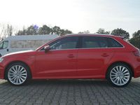 Używany Audi A3 Sportback 2016 Czerwony Hatchback
