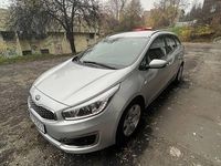 Używany Kia Ceed 90 KM (66 kW) 2017 Srebrny Hatchback