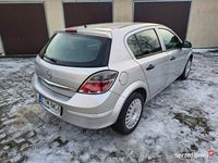 używany Opel Astra 1,6 115 KM 2011 rok