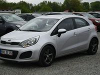 Używany Kia Rio 85 KM (62 kW) 2014 Srebrny Hatchback