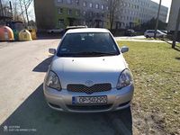 używany Toyota Yaris 1.0 5 drzwi 2004r