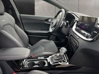 Używany Kia ProCeed GT-Line 140 KM (102 kW) 2024 Zielony Hatchback