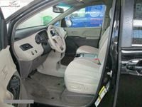 Używany Toyota Sienna 266 KM (195 kW) 2013 Czarny Minivan