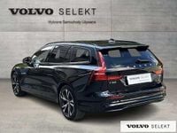 Używany Volvo V60 197 KM (144 kW) 2025 Czarny Kombi
