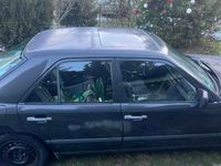 używany Mercedes E260 W 124