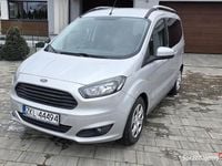 Używany Ford Tourneo Courier 2017 Srebrny Minivan