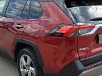 Używany Toyota RAV4 Hybrid Executive 218 KM (160 kW) 2018 Czerwony SUV