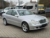 Używany Mercedes E240 180 KM (132 kW) 2003 Srebrny (metalik) Sedan/Limuzyna