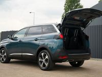 używany Peugeot 5008 1.6dm 165KM 2020r. 128 350km