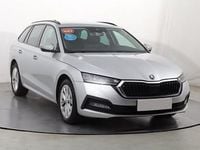 Używany Skoda Octavia 116 KM (85 kW) 2021 Srebrny Kombi