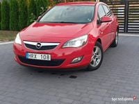 Używany Opel Astra 2010 Czerwony Sedan/Limuzyna