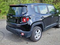 Używany Jeep Renegade Sport 120 KM (88 kW) 2017 Czarny SUV