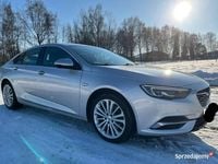 Używany Opel Insignia Sport 170 KM (125 kW) 2017 Srebrny Sedan/Limuzyna