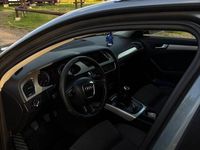 używany Audi A4 b8 2.0 tdi 143km