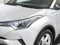 Używany Toyota C-HR Premium 122 KM (89 kW) 2019 Srebrny SUV