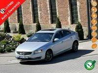 Używany Volvo S60 254 KM (186 kW) 2015 Srebrny Sedan/Limuzyna