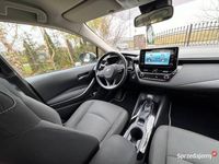 Używany Toyota Corolla 122 KM (89 kW) 2019 Biały Sedan/Limuzyna