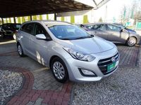Używany Hyundai i30 Comfort 90 KM (66 kW) 2016 Srebrny Sedan/Limuzyna