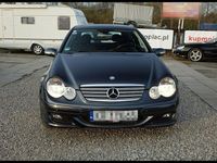 używany Mercedes C220 2.1dm 150KM 2006r. 241 386km