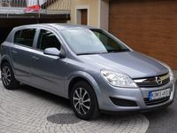 używany Opel Astra 1.4dm 90KM 2007r. 173 000km