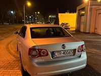 Używany VW Jetta 105 KM (77 kW) 2007 Srebrny Sedan/Limuzyna