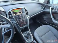 używany Opel Astra 2014 1.4 TURBO 140KM nowe opony zimowe BiXenon skóra nawigacja