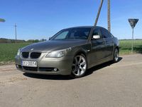Używany BMW 530 2004 Żółtozłoty Sedan/Limuzyna