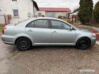 używany Toyota Avensis 