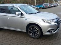Używany Mitsubishi Outlander P-HEV 2018 Srebrny SUV