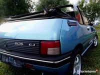 używany Peugeot 205 cabrio .