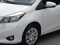 Używany Toyota Yaris 69 KM (50 kW) 2013 Biały Hatchback