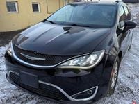 Używany Chrysler Pacifica 2017 Granatowy Minivan