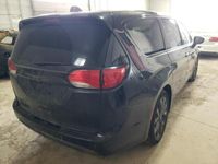 używany Chrysler Pacifica 3.6dm 287KM 2018r. 97 600km