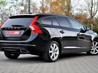 Używany Volvo V60 150 KM (110 kW) 2016 Czarny Kombi