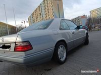 używany Mercedes E200 Klasa