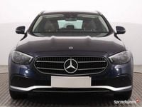 Używany Mercedes E220 194 KM (142 kW) 2021 Niebieski Kombi