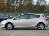 używany Opel Astra 1.6dm 116KM 2010r. 121 000km