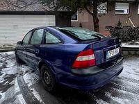 Używany Opel Vectra 1996 Granatowy Sedan/Limuzyna