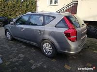 Używany Kia Ceed 2011 Beżowy Hatchback