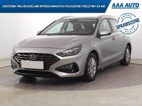 Używany Hyundai i30 120 KM (88 kW) 2022 Srebrny