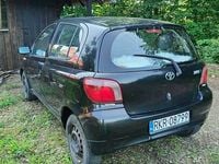 Używany Toyota Yaris 2000 Czarny Sedan/Limuzyna
