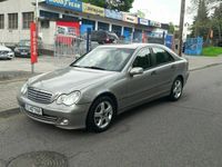 używany Mercedes C220 2.1dm 150KM 2004r. 232 900km