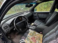 Używany Mercedes E250 1997