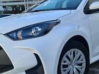 Używany Toyota Yaris Hybrid 116 KM (85 kW) 2023 Biały Hatchback