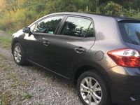 używany Toyota Auris 1.6 w super stanie