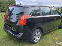 używany Peugeot 5008 lekko uszkodzony, 7 osobowy, automat, klima