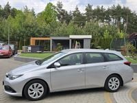 Używany Toyota Auris Premium 111 KM (81 kW) 2017 Srebrny Kombi